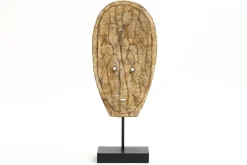 Anano, Masque, A Pied