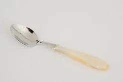 Coline, Cuillere A Cafe