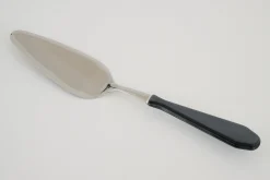 Coline, Serveuse Patissiere