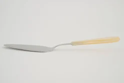 Coline, Serveuse Patissiere