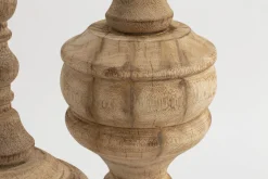 Corby, Cone, Bois, L