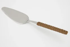 Korba, Serveur De Patisserie