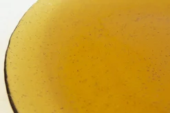 Samantha, Assiette, Ambre